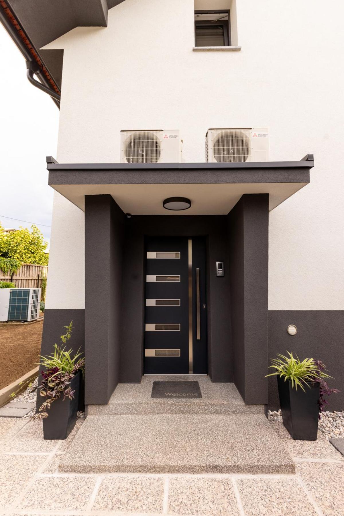 Apartmaji Klavdija Λιουμπλιάνα Εξωτερικό φωτογραφία